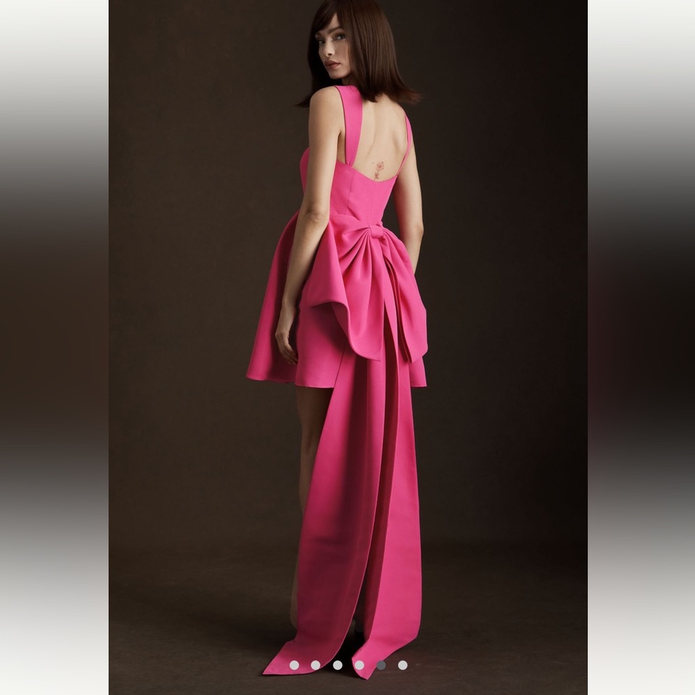 Sachin & Babi Blaine Taffeta square necked bow train mini dress!